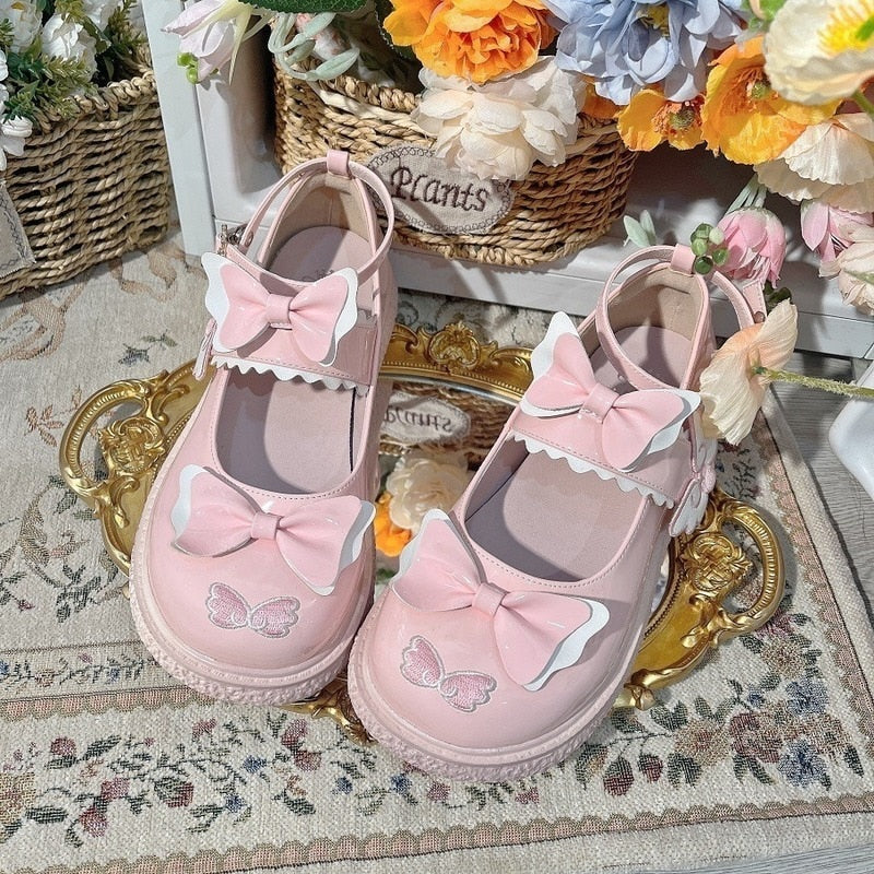 Kawaii Wing Detail Embroidered Mary Jane Pumps