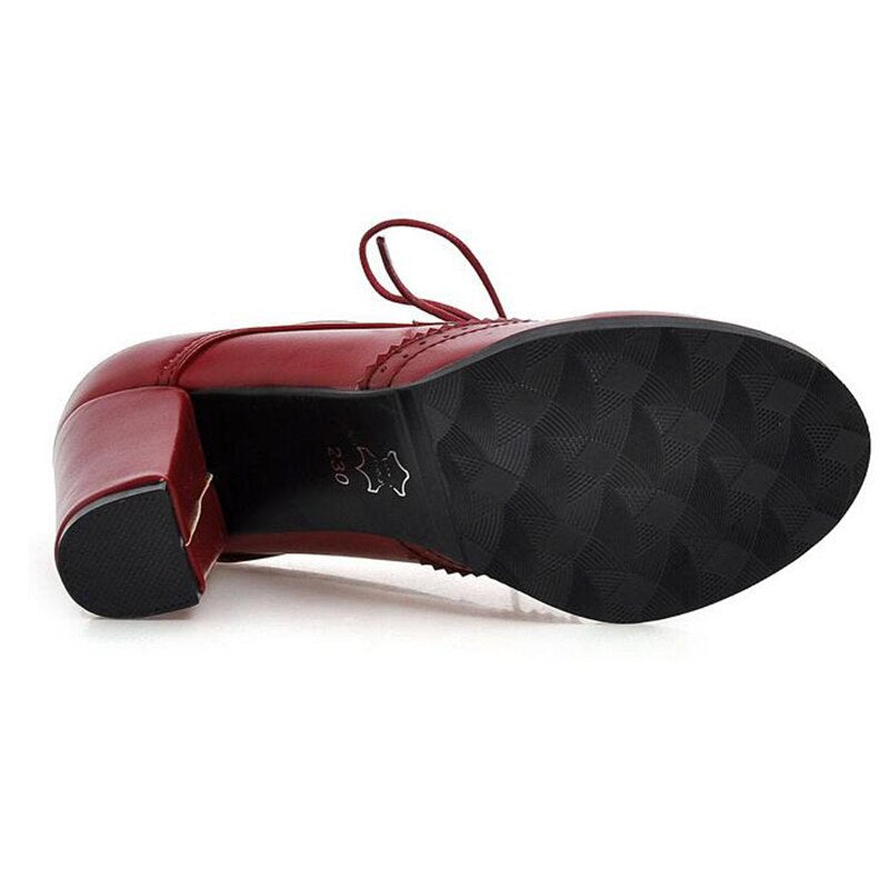 Vintage Style Lace Up Brogue Heels